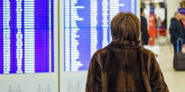 US Airline Cuts 15% Domestic Routes: What Travelers Must Know - Cover Image